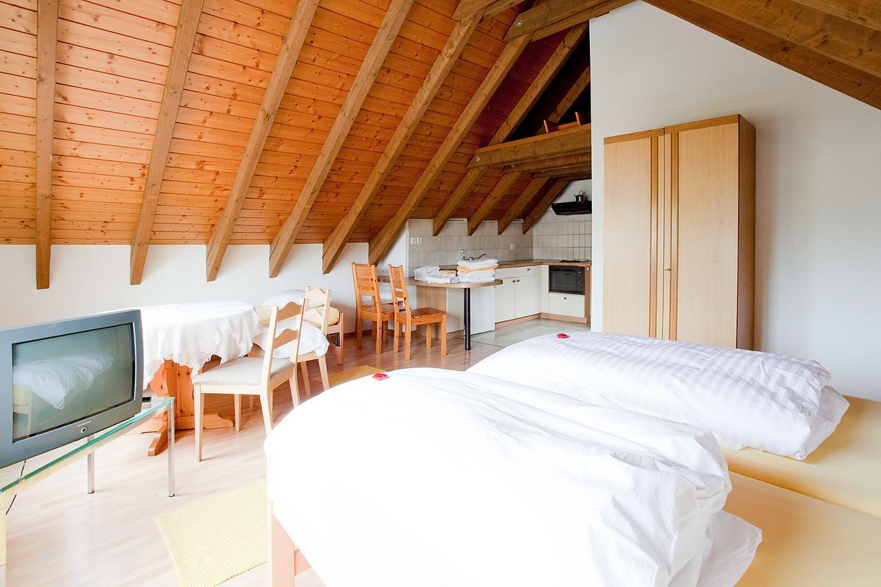 Bed and Breakfast Freihof Embrach Екстер'єр фото